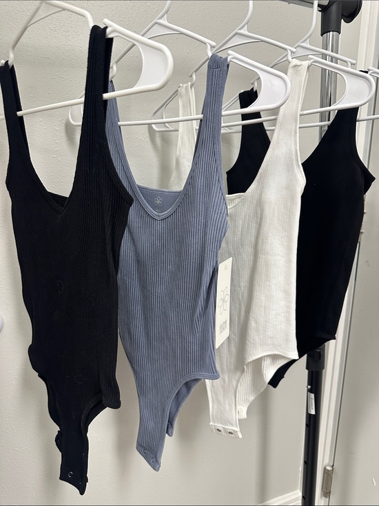 Aura Tops - Bundle of 4 Ribbed Bodysuits Black White Blue Small / Medium Stretch Fit